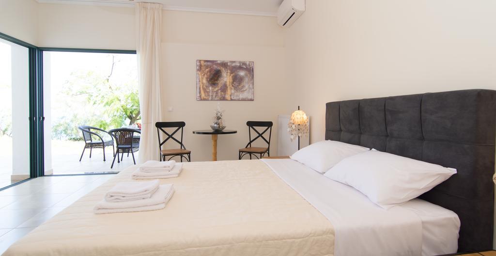 Angelbay Bungalows Agia Trias Exteriör bild